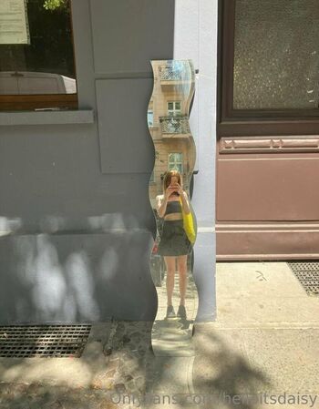 Full leaked Helloitsdaisy private onlyfans photo