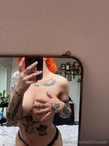 Full leaked Helluhvegan private onlyfans photo