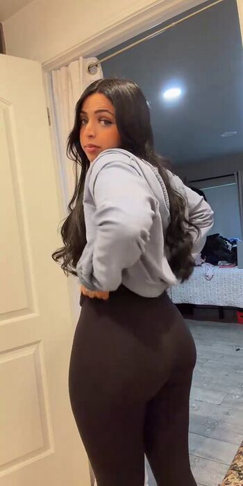 Full leaked Hermosa kari private onlyfans photo