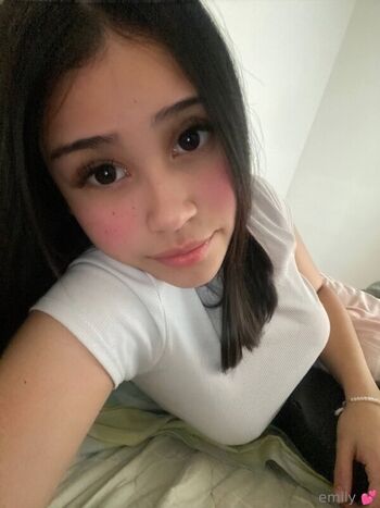 Full leaked Heyitsemilyy private onlyfans photo