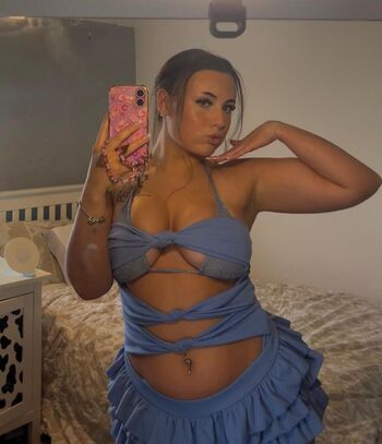 Full leaked Heyitsjules private onlyfans photo