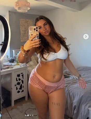 Full leaked Heyitsjules private onlyfans photo