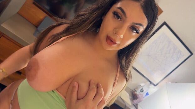 Full leaked Heyitzgigi private onlyfans photo