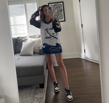 Full leaked Heymoll private onlyfans photo