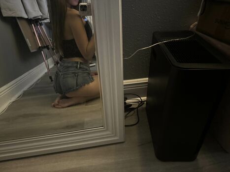 Full leaked Celinvie / private onlyfans photo