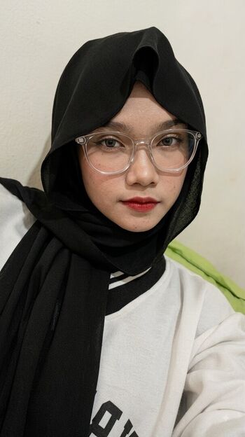 Full leaked Hijab soffia page private onlyfans photo