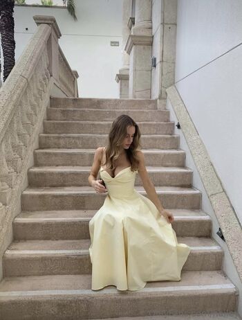 Full leaked Hiley grce  page private onlyfans photo