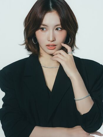 Hirai Momo