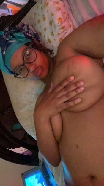 Full leaked Hisfavouritelady private onlyfans photo