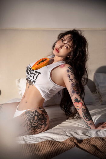 Hitomi Songyuxin