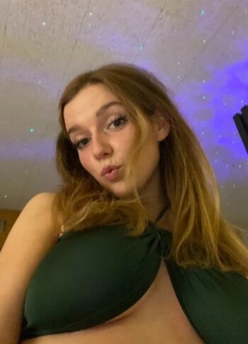 Full leaked Hoeliviagarry private onlyfans photo