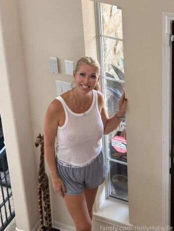 Full leaked Holly hotwife page private onlyfans photo