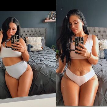 Full leaked Holly louise private onlyfans photo