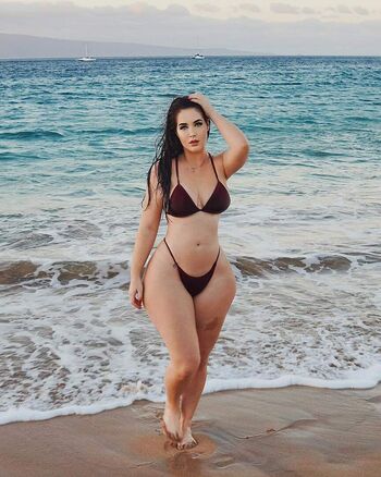 Full leaked Holly luyah private onlyfans photo