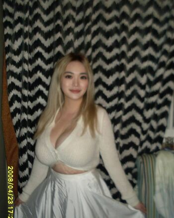 holly_shu_