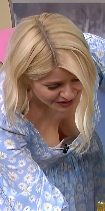 Full leaked Holly willoughby private onlyfans photo