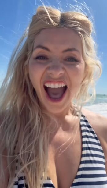 Full leaked Holly willoughby page private onlyfans photo