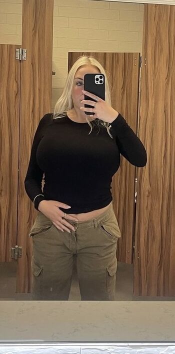 Full leaked Holly youpa private onlyfans photo