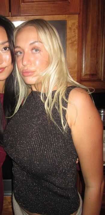 Full leaked Holly youpa private onlyfans photo