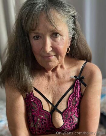 Full leaked Honey private onlyfans photo