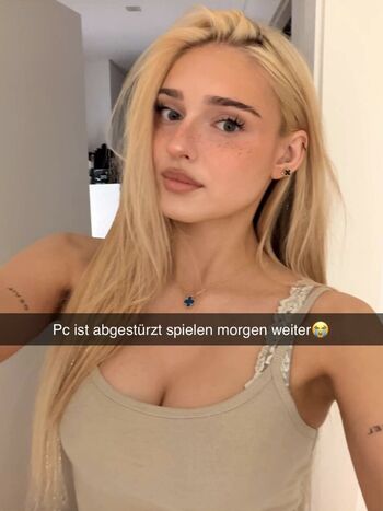 Full leaked Honeypuu page private onlyfans photo
