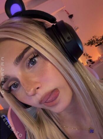 Full leaked Honeypuu private onlyfans photo