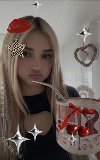 Full leaked Honeypuu private onlyfans photo