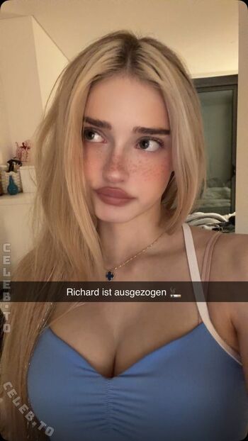 Full leaked Honeypuu private onlyfans photo