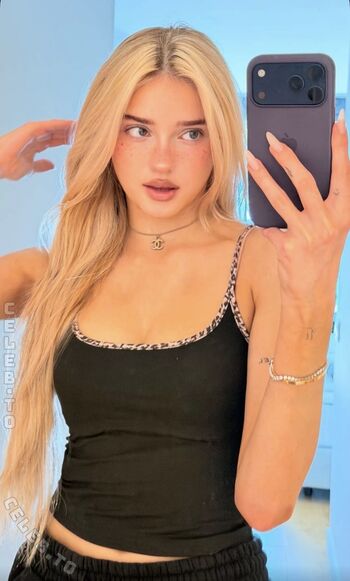 Full leaked Honeypuu  page private onlyfans photo