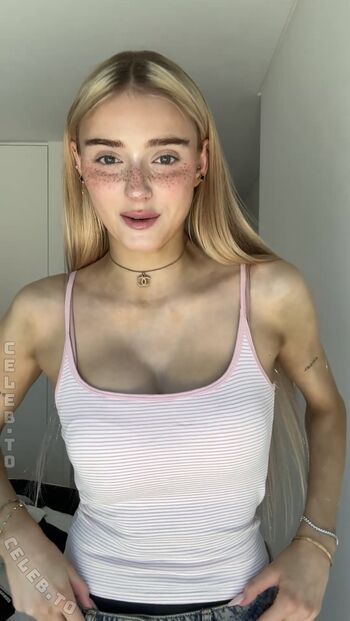 Full leaked Honeypuu private onlyfans photo