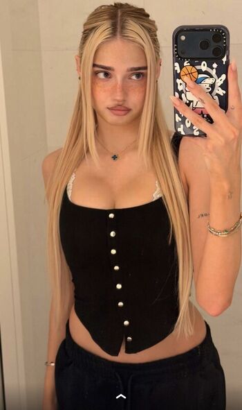 Full leaked Honeypuu page private onlyfans photo