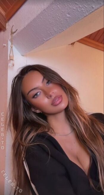 Full leaked Honeyxxo private onlyfans photo