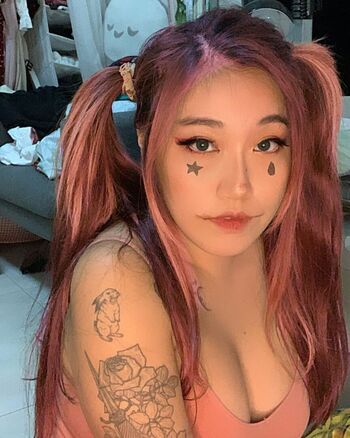 Full leaked Honeyypies private onlyfans photo