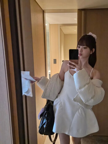 Hong Eunchae 홍은채