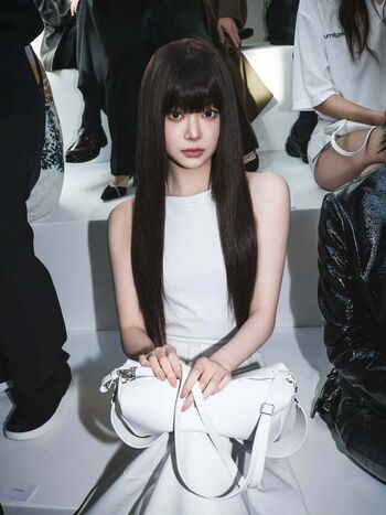 Hong Eunchae 홍은채