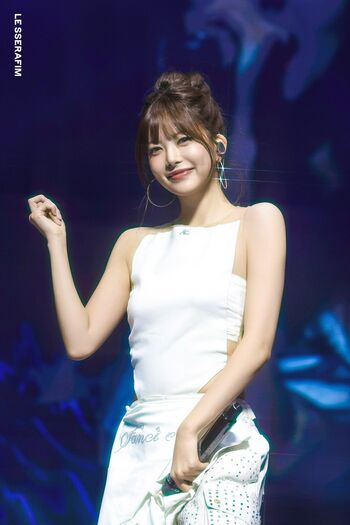 Hong Eunchae 홍은채 | LESSERAFIM