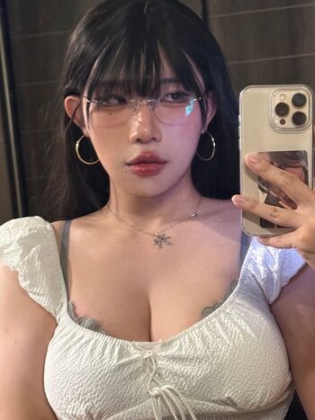Full leaked Hongbin private onlyfans photo