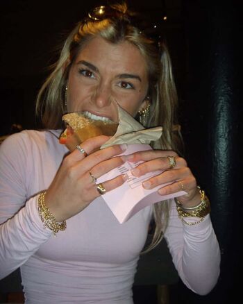 Full leaked Hopie schlenker page private onlyfans photo