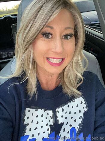Full leaked Hotmom page private onlyfans photo