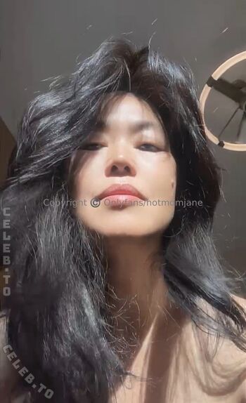 Hotmomjane