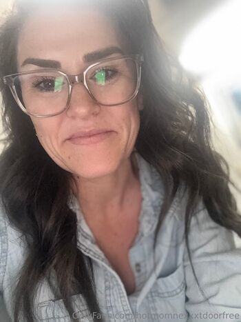 hotmomnexxxtdoorfree