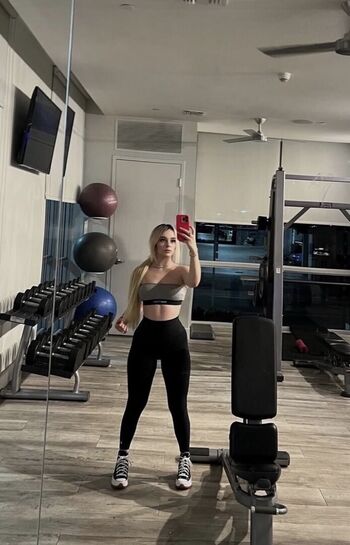 Full leaked Hottie mikaila private onlyfans photo