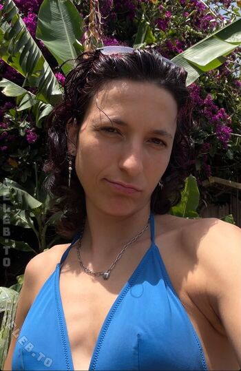 Full leaked Howshirli private onlyfans photo