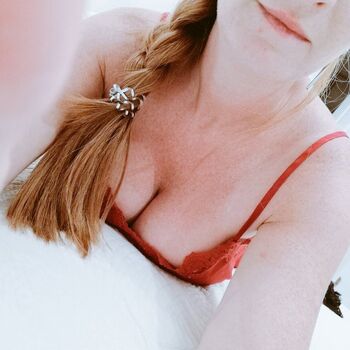 hugetittedgingerfree