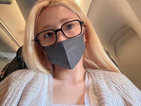 Full leaked Huh yunjin private onlyfans photo