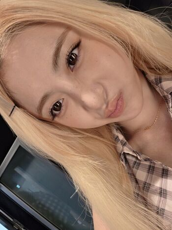 Huh Yunjin 허윤진