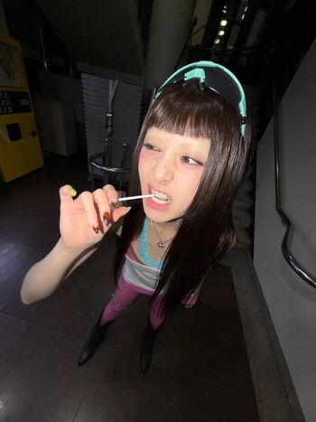 Huh Yunjin 허윤진