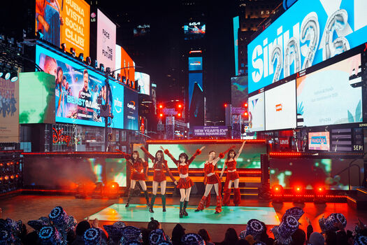 Huh Yunjin 허윤진