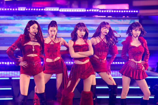 Huh Yunjin 허윤진