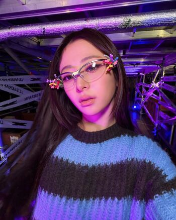 Huh Yunjin 허윤진